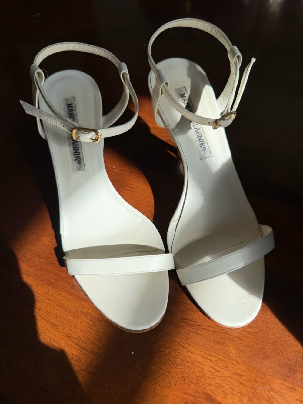 Manolo Blahnik Ivory Leather Slingback Heels - Picture 4 of 5